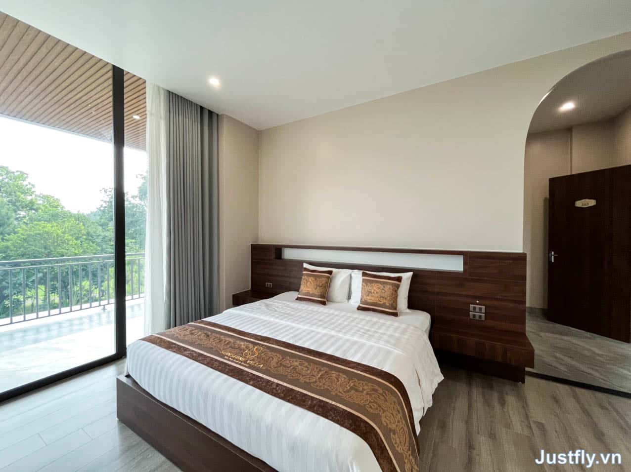 sunshine villa san golf tam dao