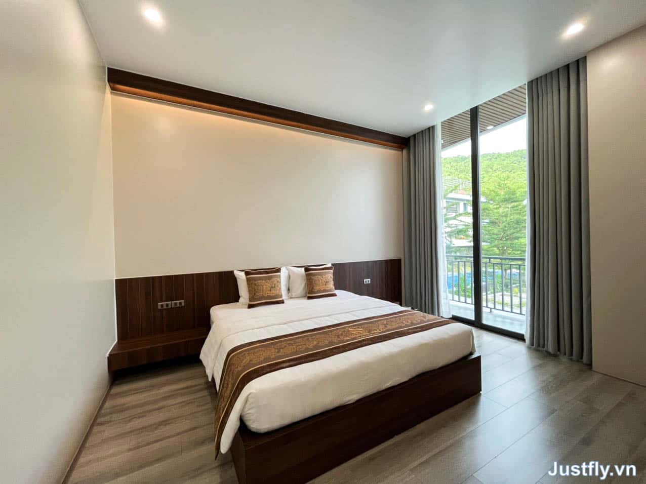 sunshine villa san golf tam dao