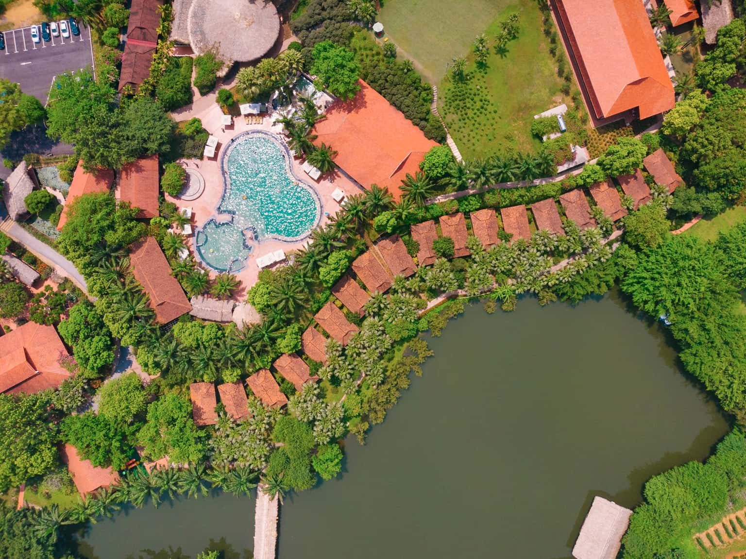 justfly khuon vien thao vien resort