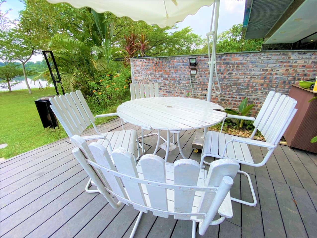 Outdoor seating