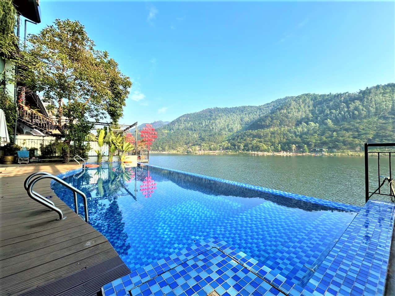 Bể bơi chung 65m2