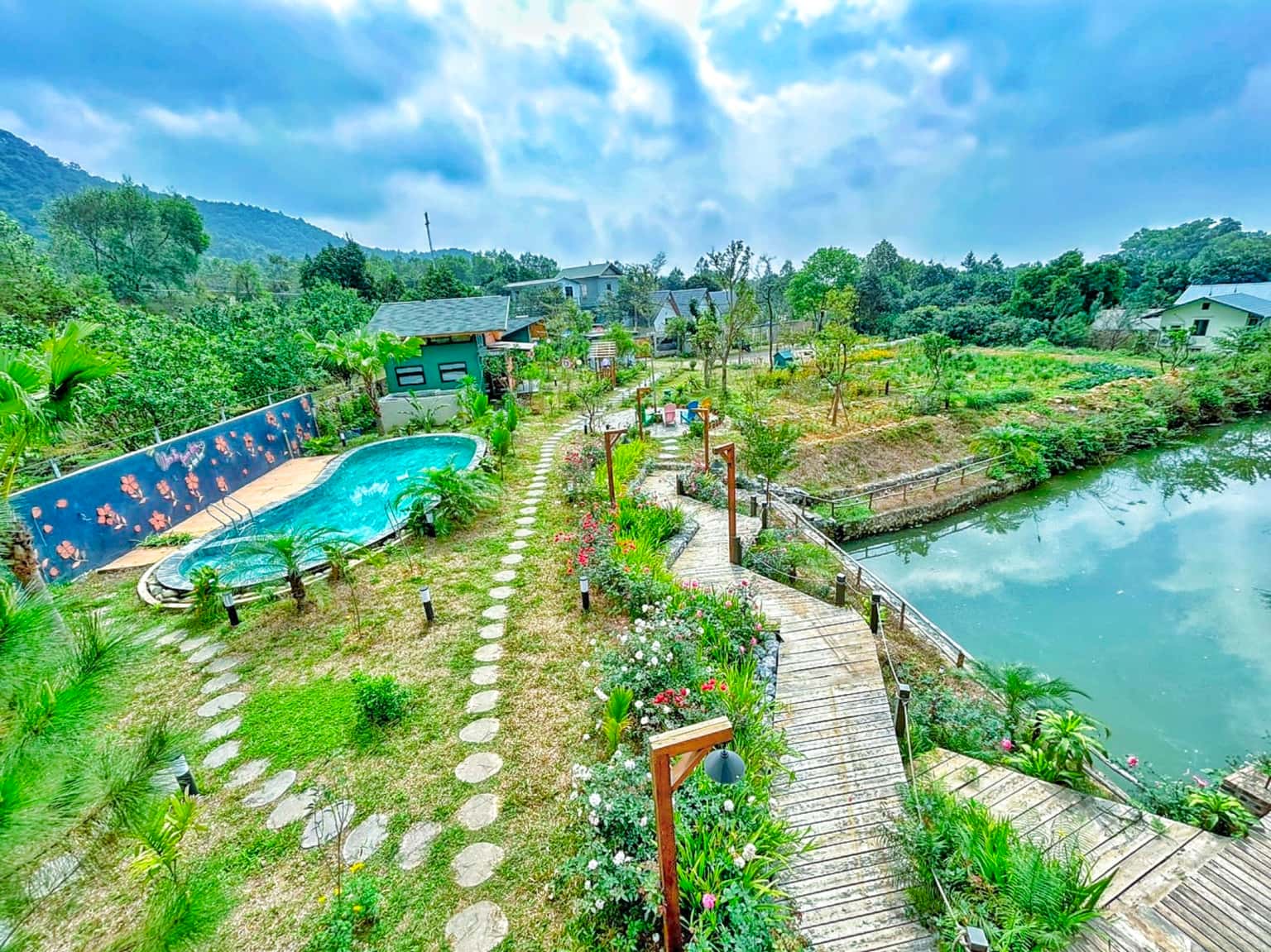 Carp House (Anna Little Garden) in Lâm Trường, Sóc Sơn — photo 6