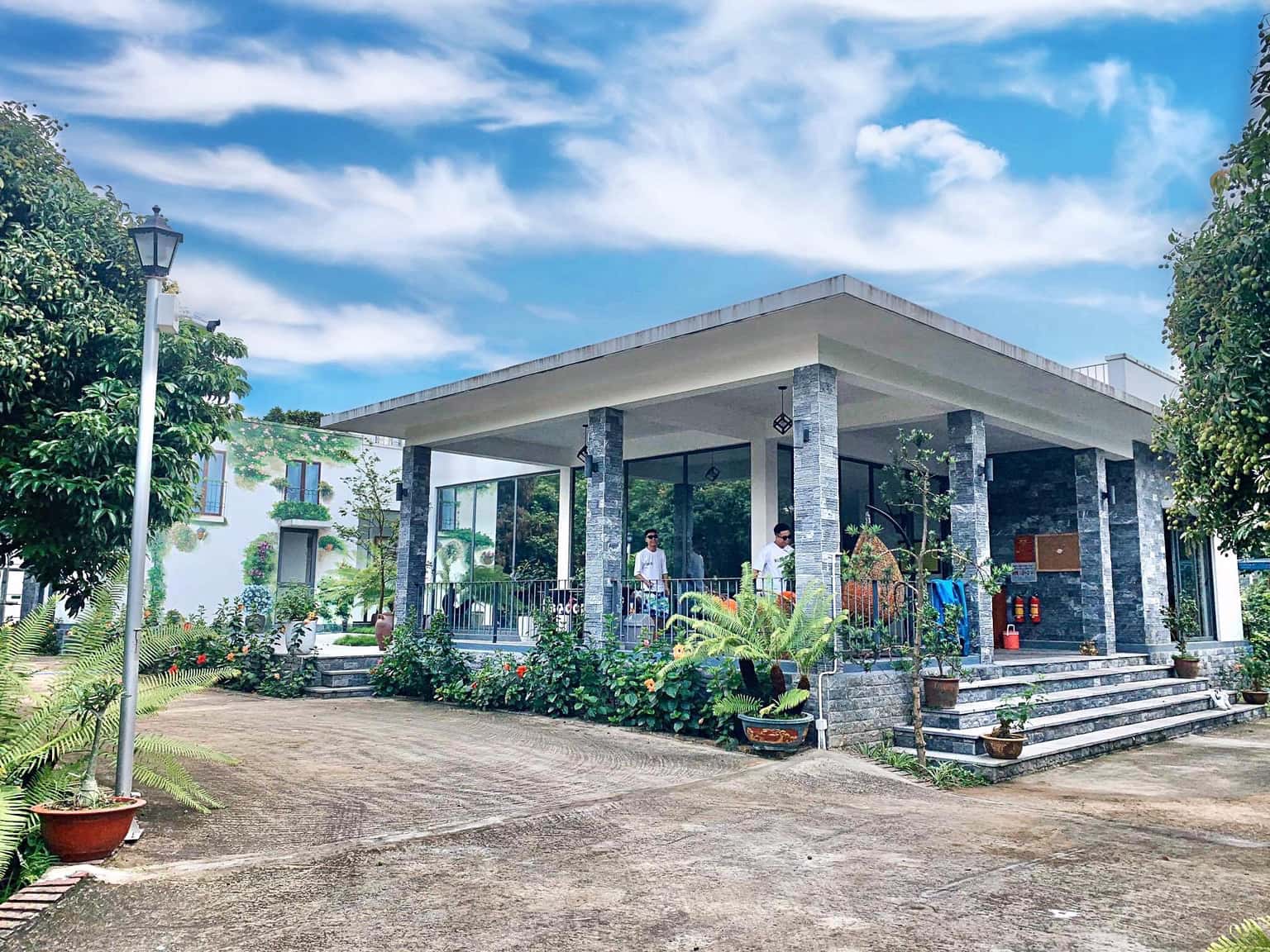 Papa's House, Sóc Sơn () — photo 1