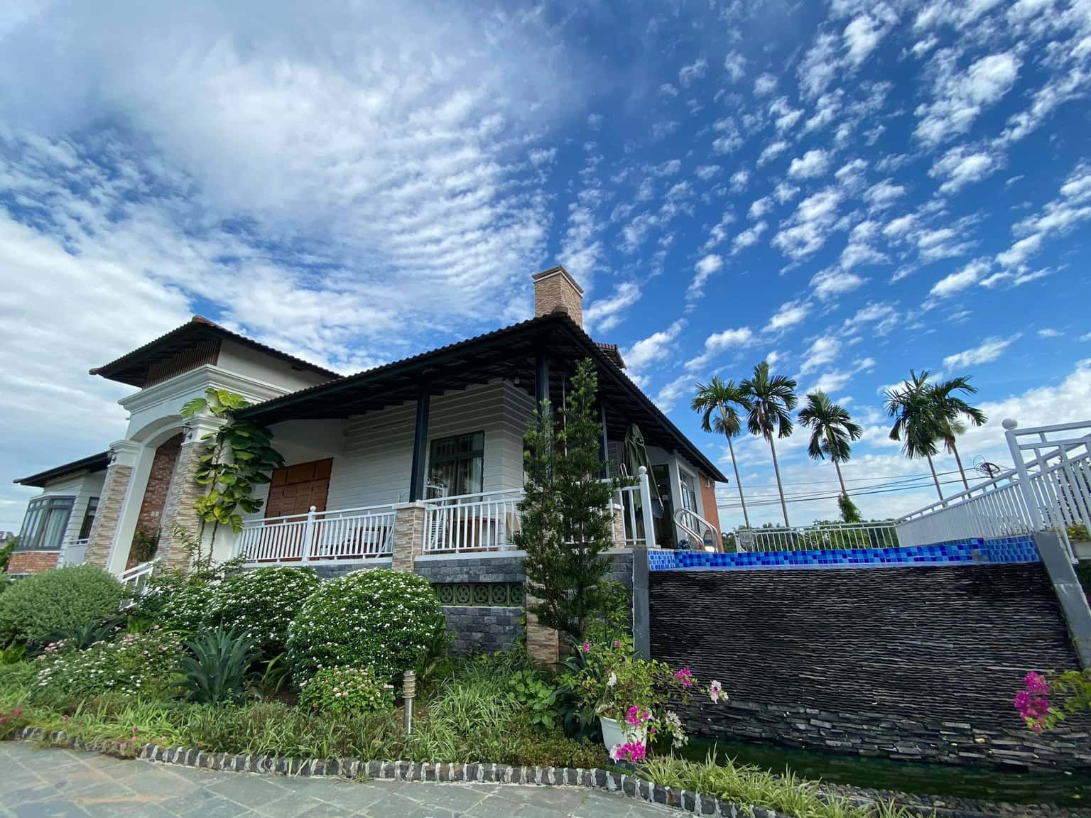Kensington House, Sơn Tây — ảnh 1