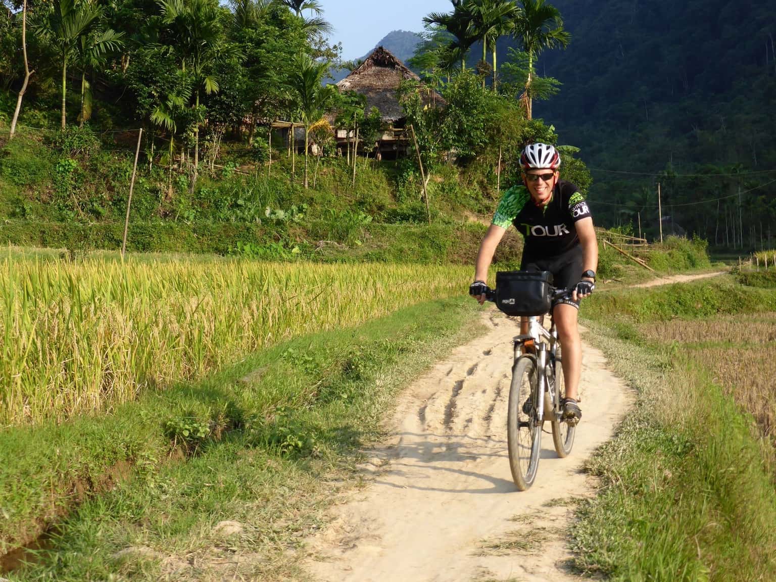 hoat dong tai mai chau ecolodge  