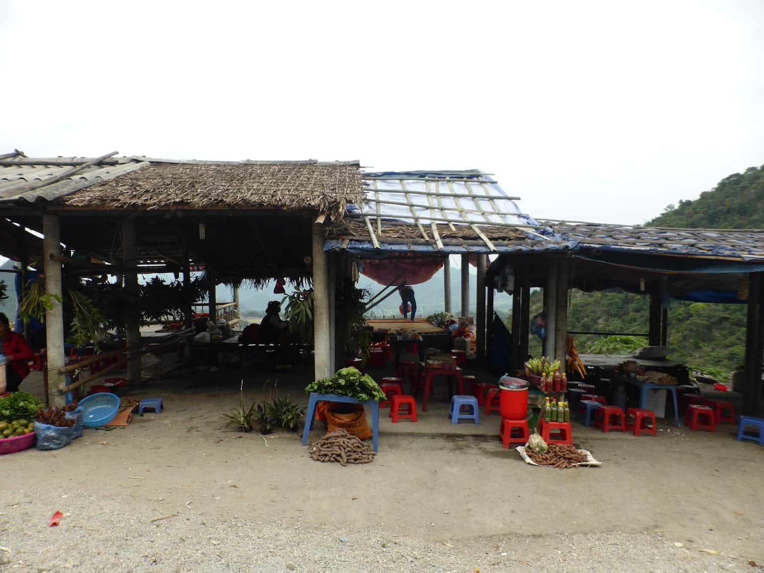 deo thung khe tan lac mai chau hoa binh 