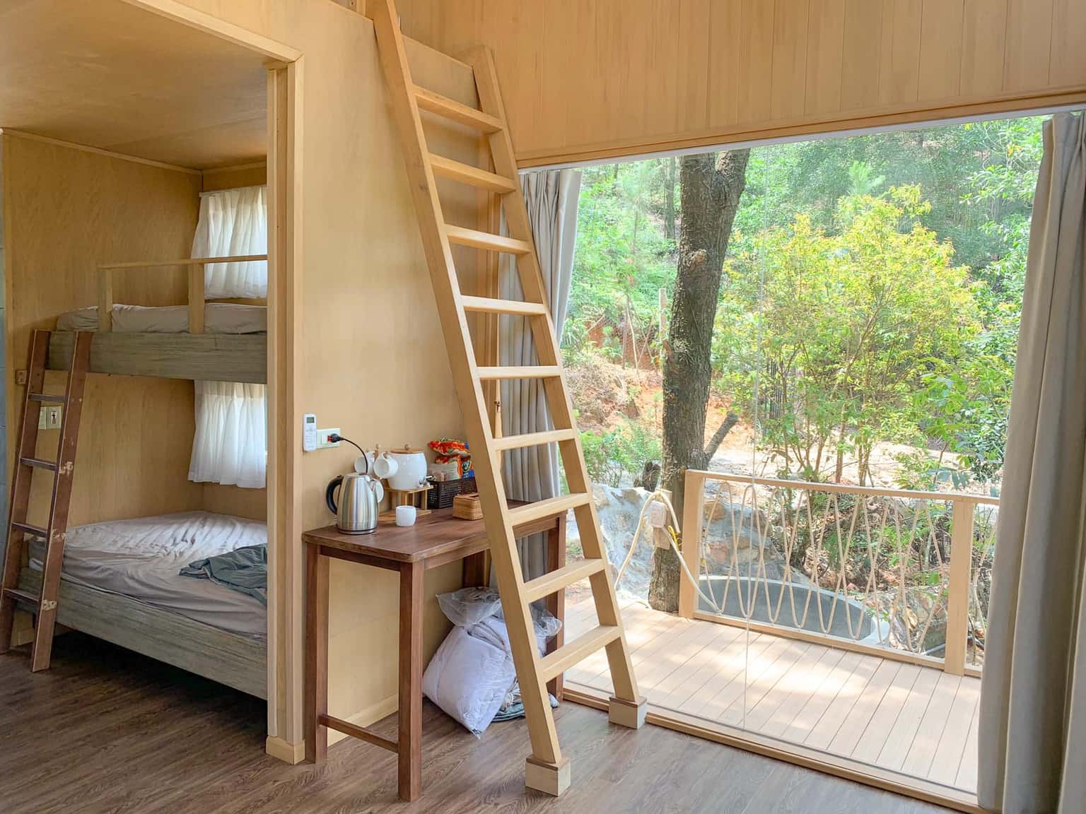 phong ngu nha duong xi nha ben rung u lesa homestay soc son ha noi 