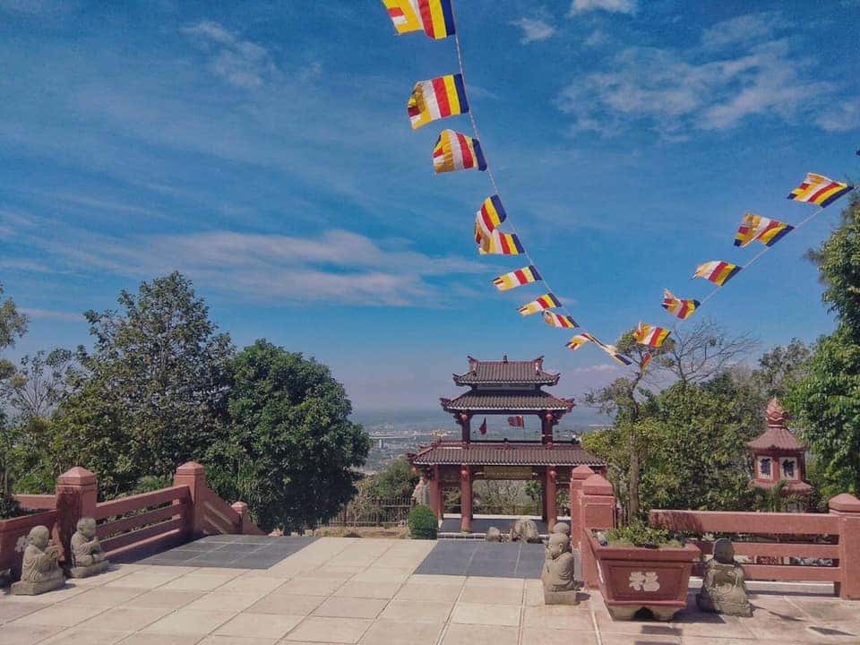 kham pha chua linh buu thien tu vung tau 