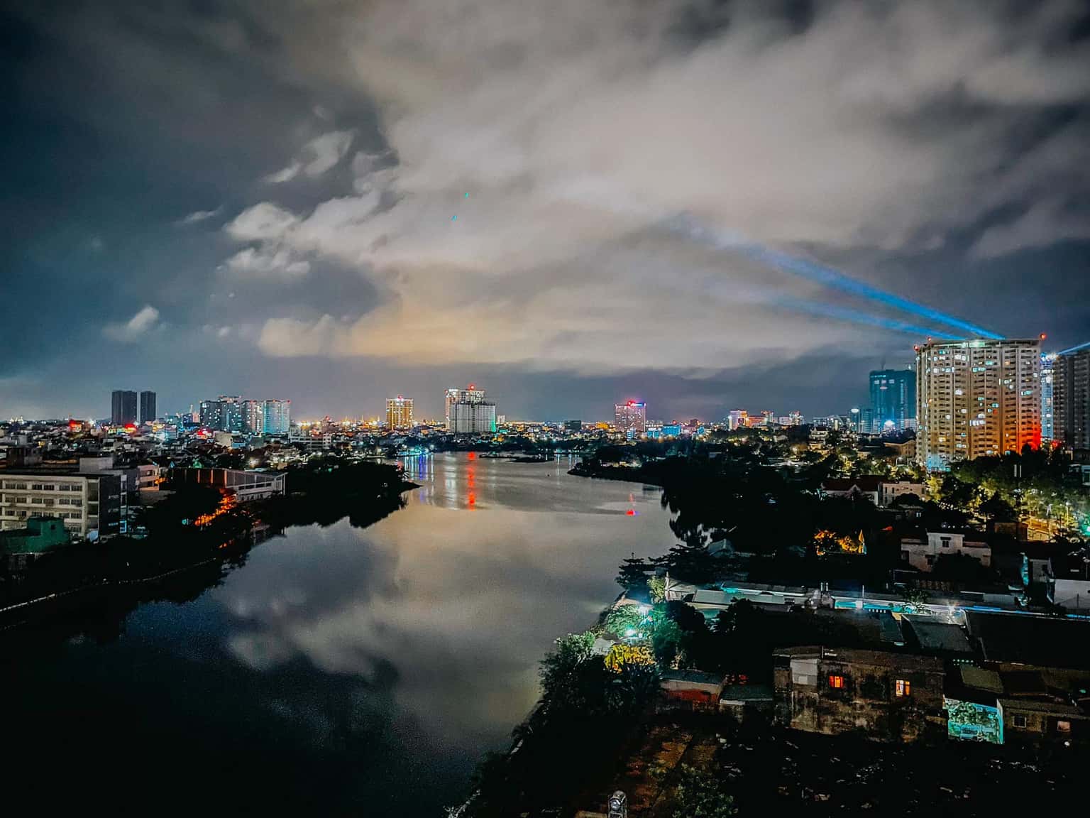 kham pha ho bau sen vung tau 