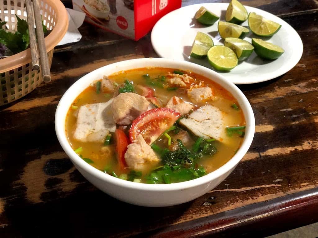 bun cha nga canh quan an sang ngon sapa
