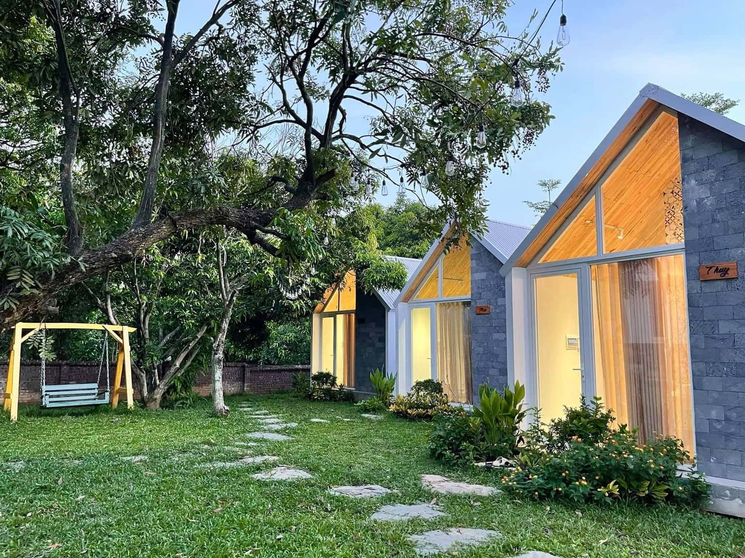 Bungalow Nhật Nguyệt, Hoà bình — ảnh 1
