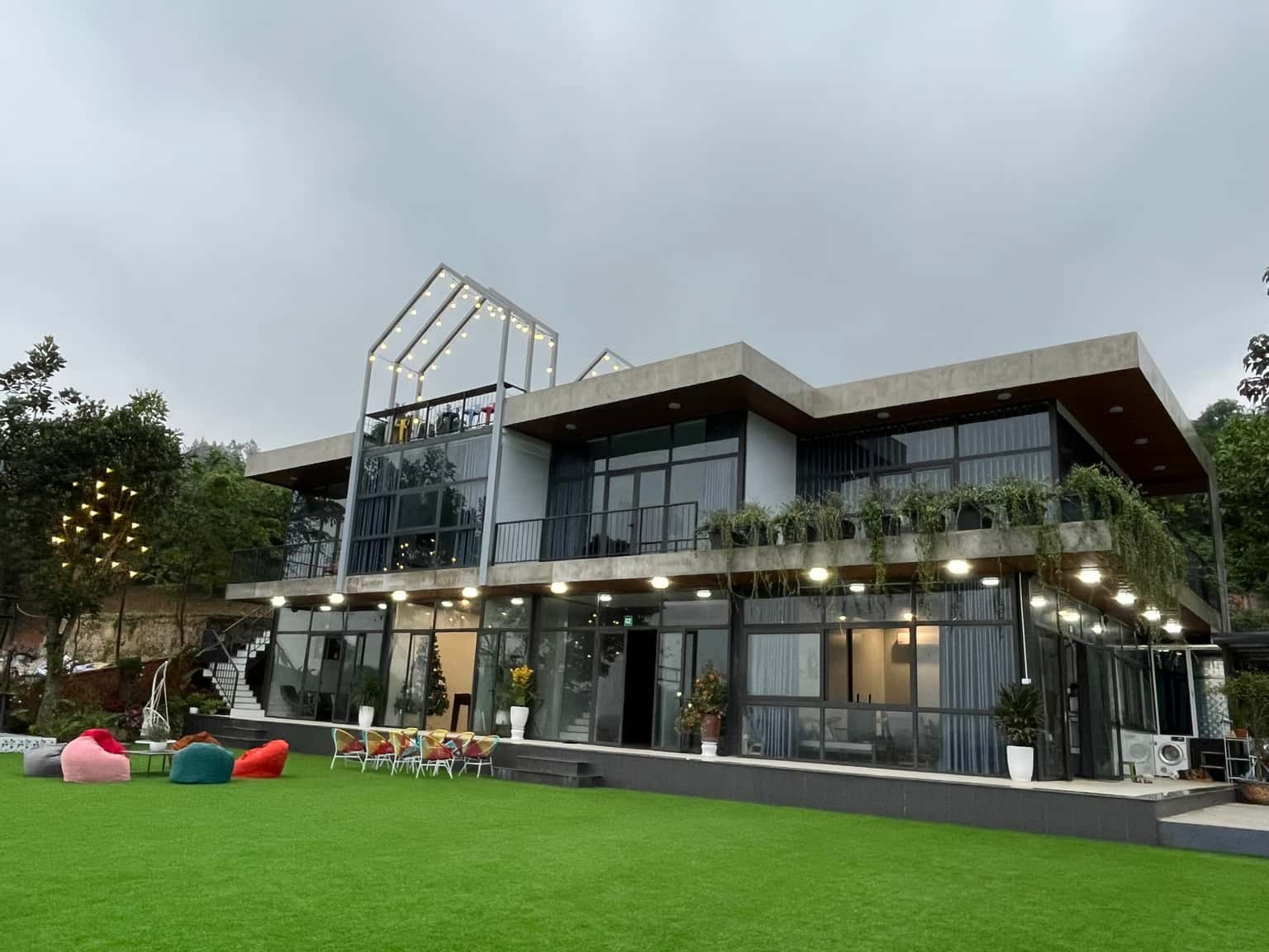 justfly green hill 5 phong ngu ba vi