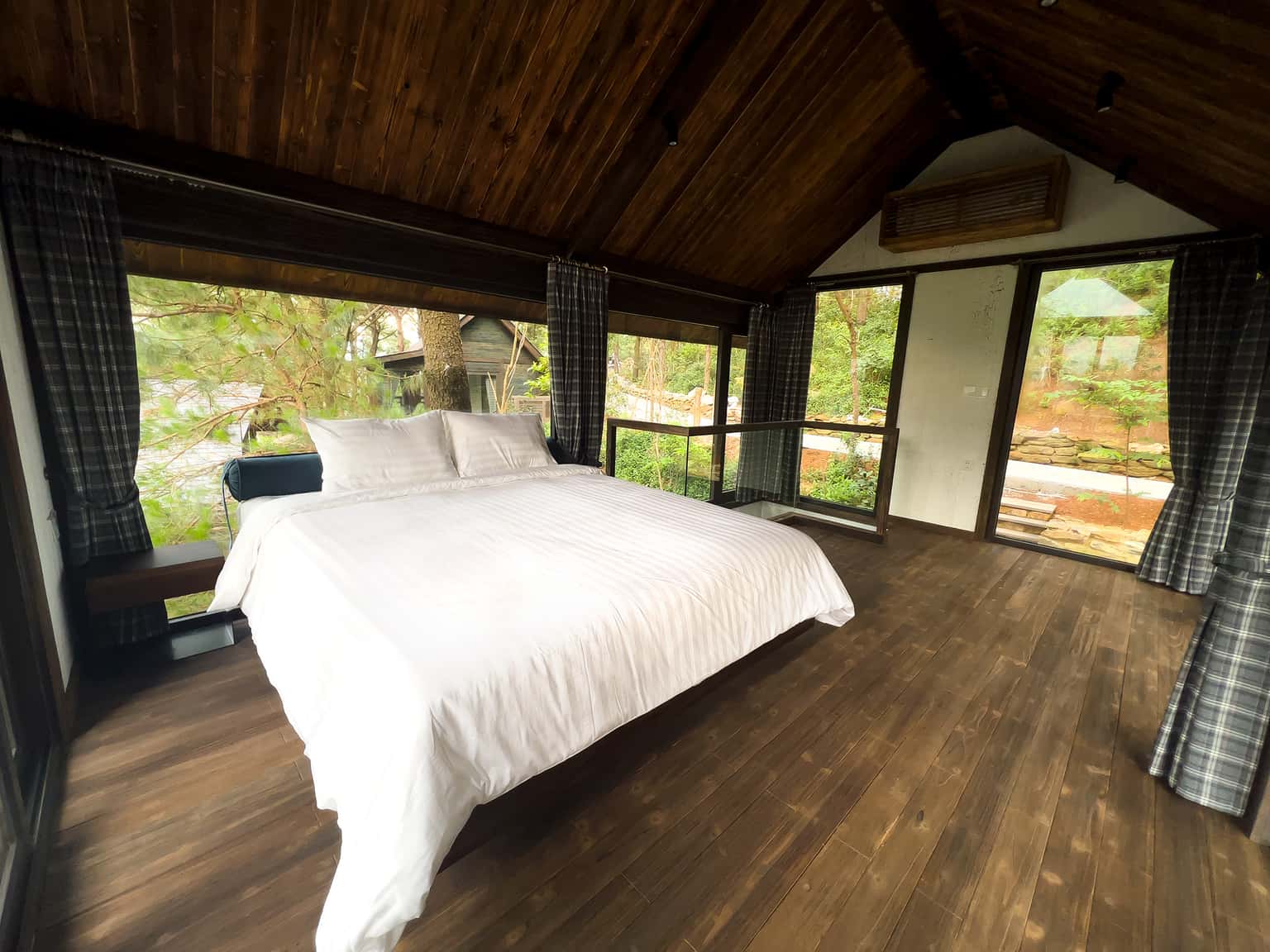 room 4 amaya retreat soc son