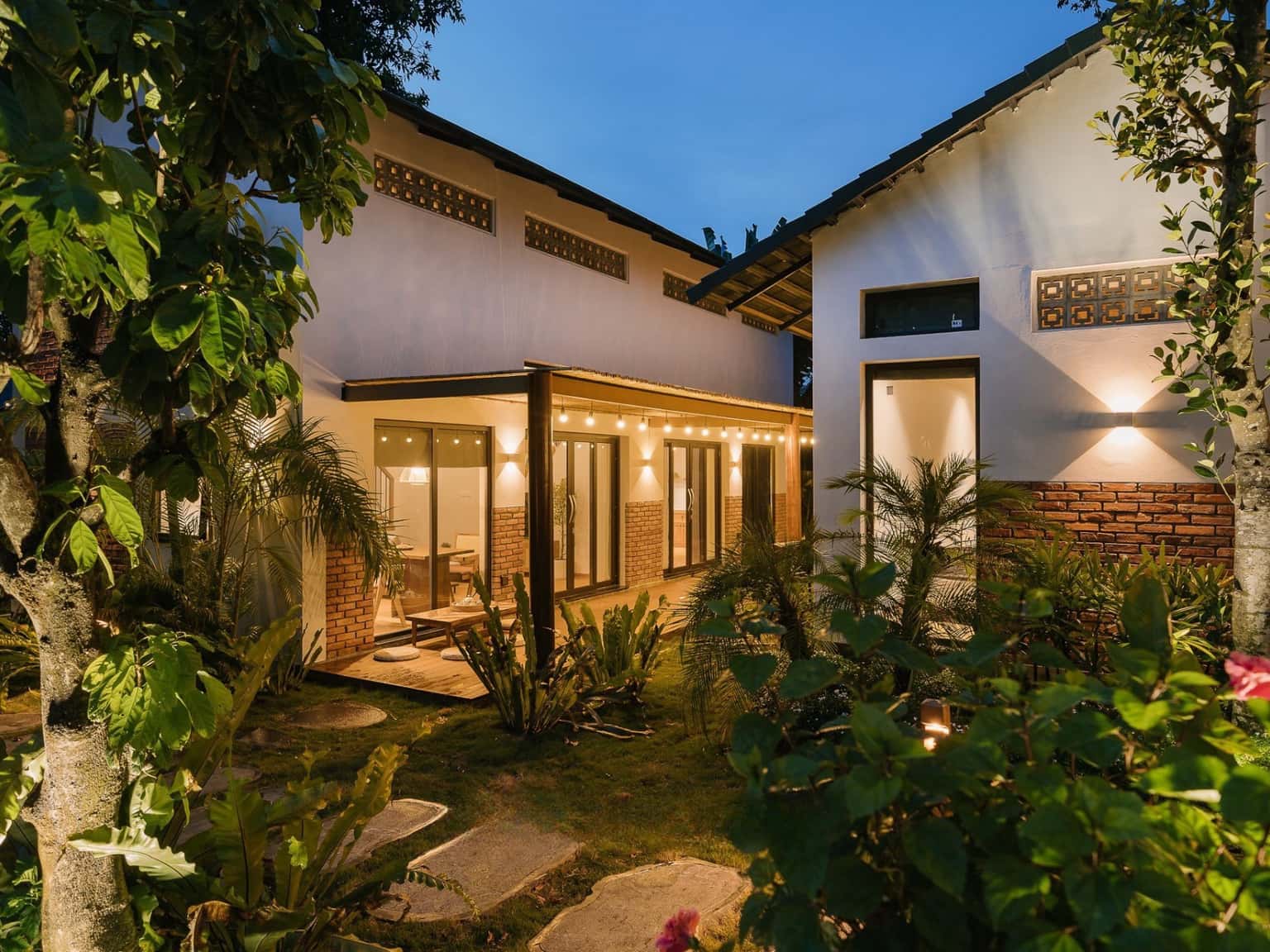 justfly lamon house hoa binh