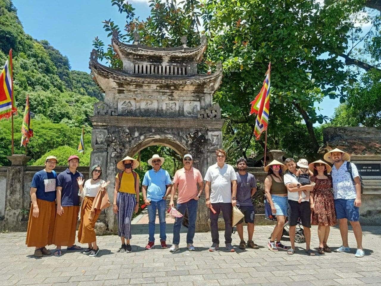 justfly co do hoa lu ninh binh