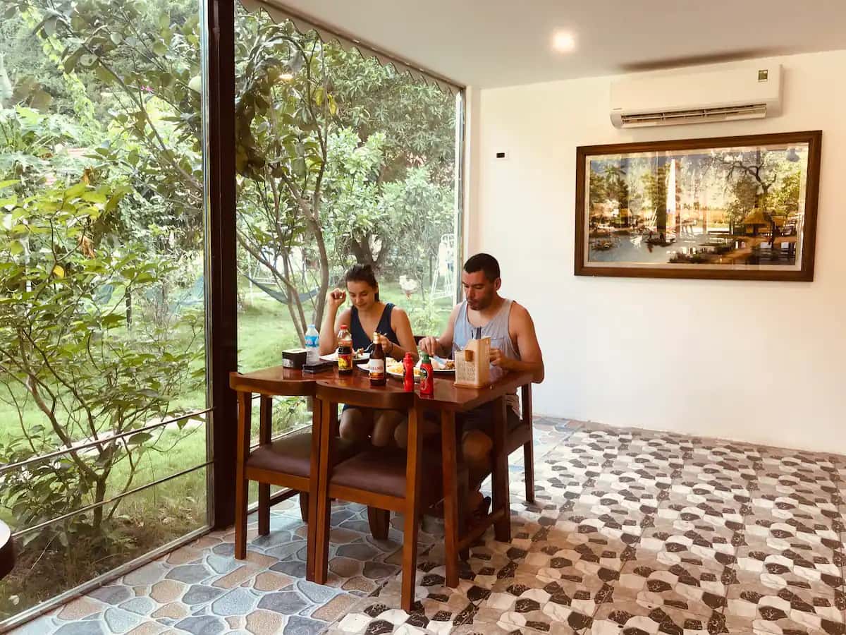 justfly trang an retreat phong giuong king view ho boi ninh binh