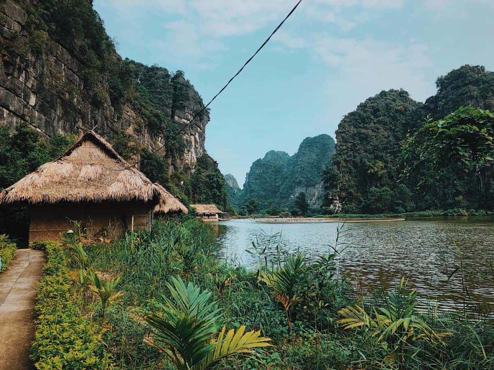 justfly ninh binh valley homestay bungalow mat nuoc ninh binh