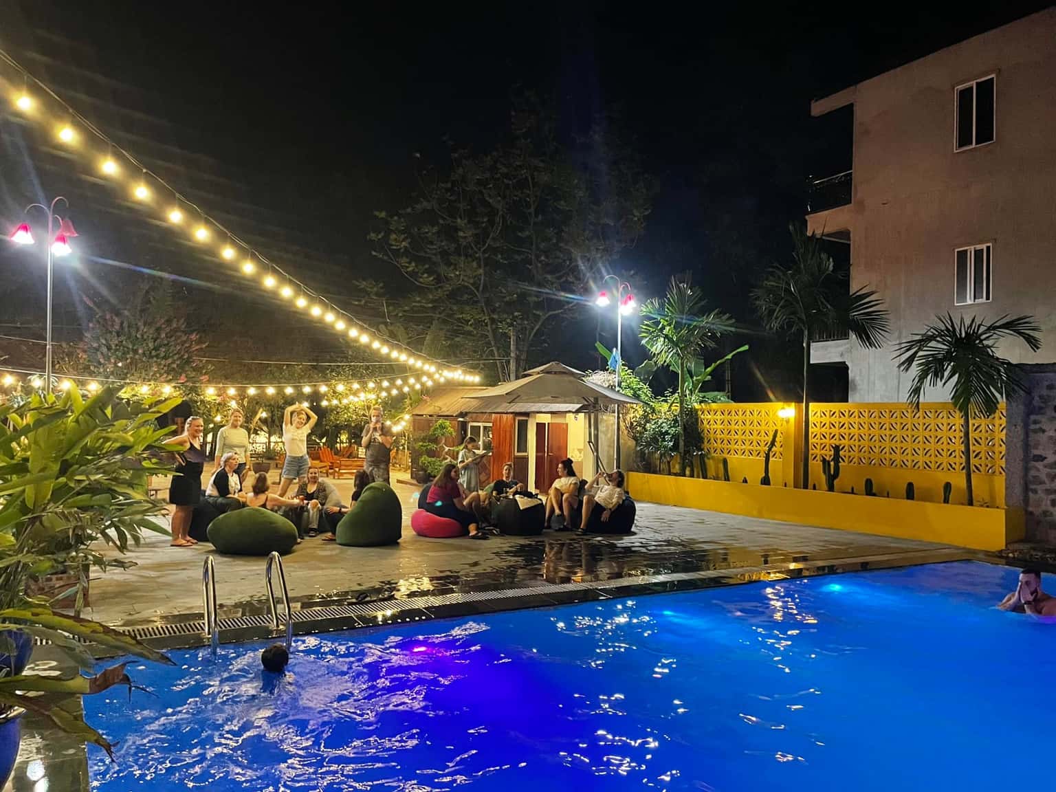 justfly chez loan hotel ninh binh