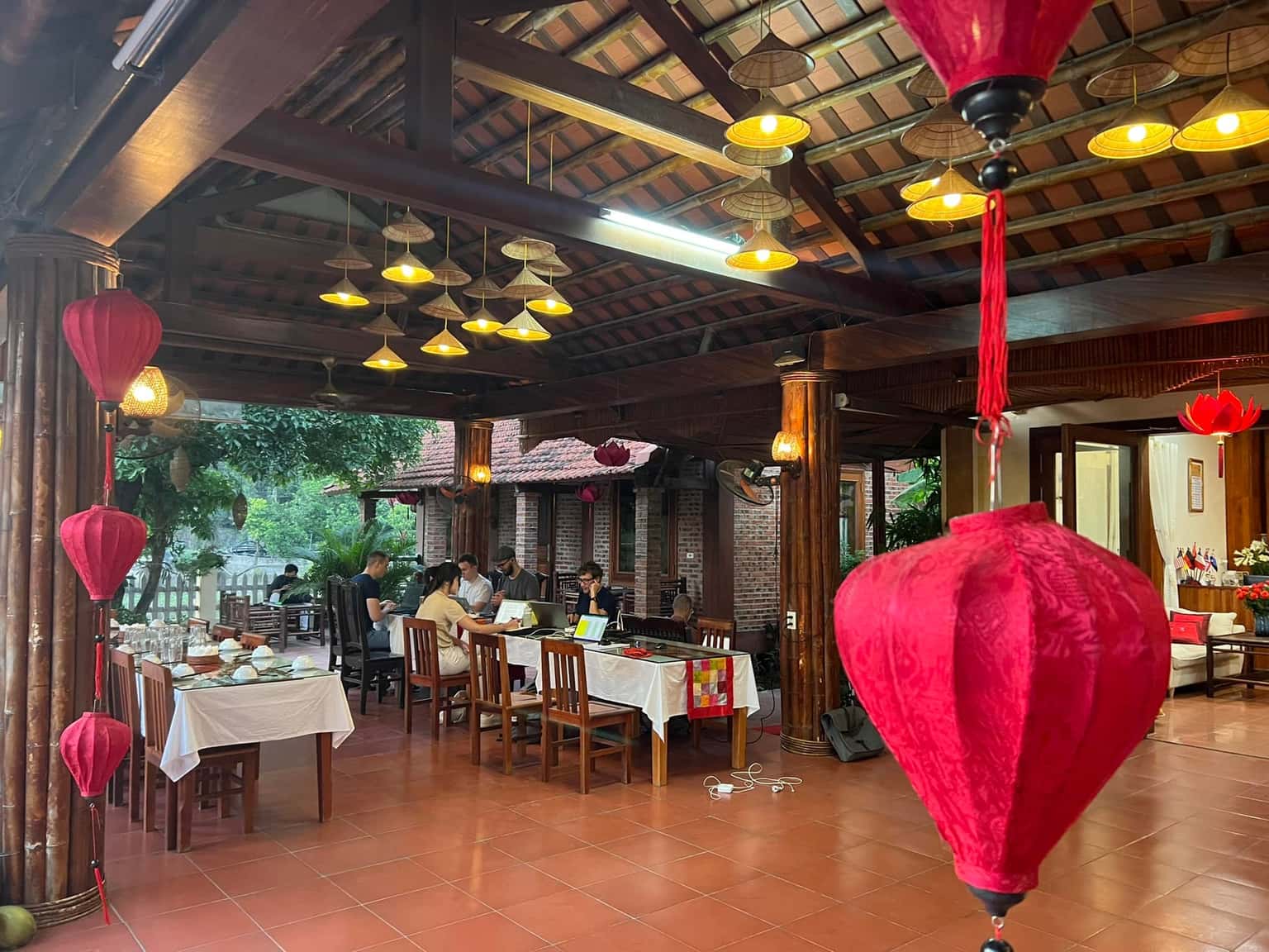 justfly chez loan hotel ninh binh