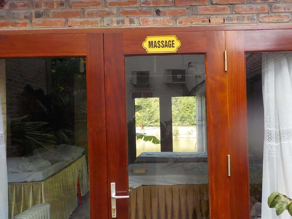 jusfly deluxe bungalow chez loan hotel ninh binh