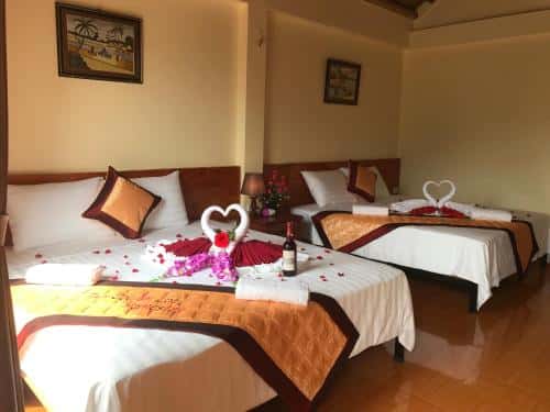 justfly phong 3 nguoi nhin ra nui tam coc mr loa homestay ninh binh
