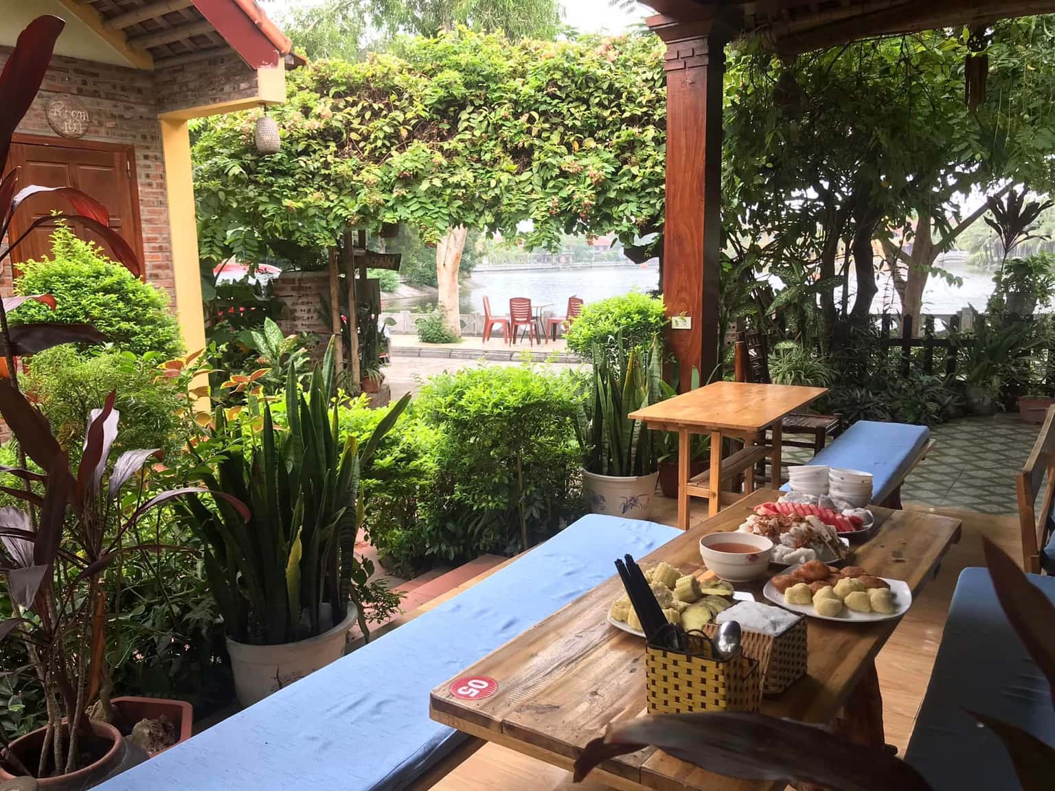 justfly tam coc lake view homestay ninh binh