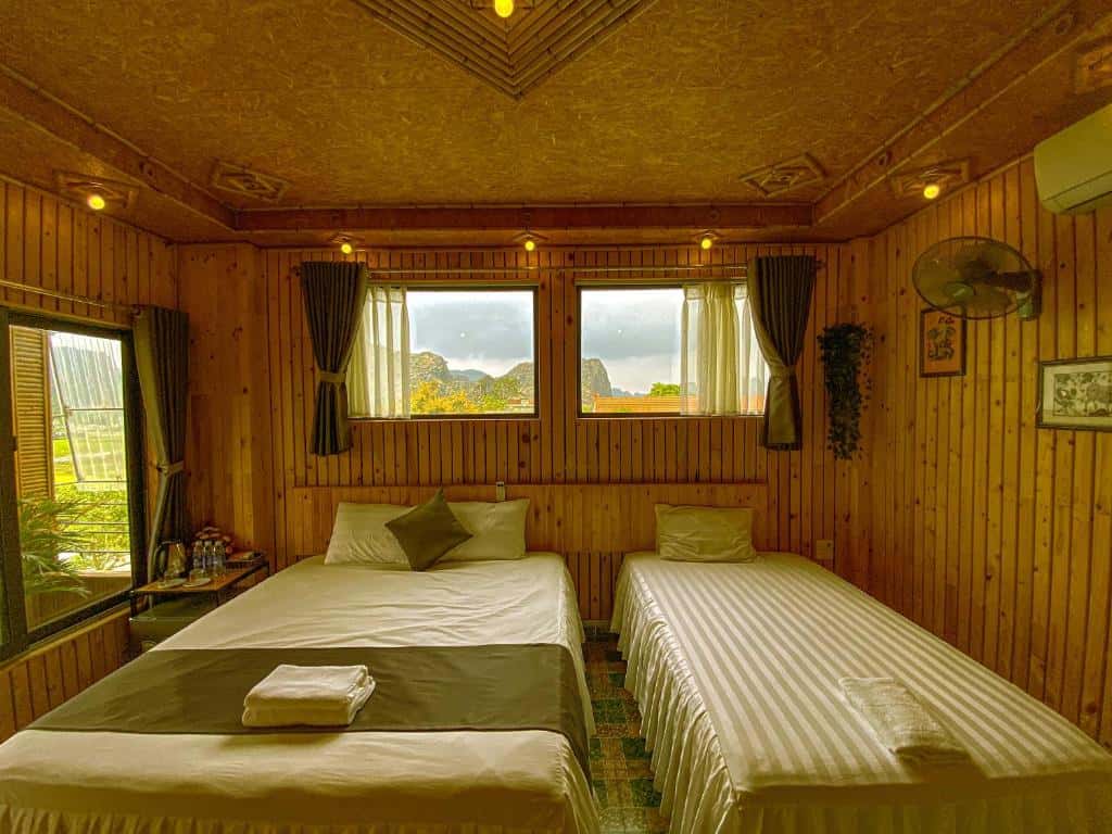 justfly phong luxury 3 nguoi hang mua bamboo homestay
