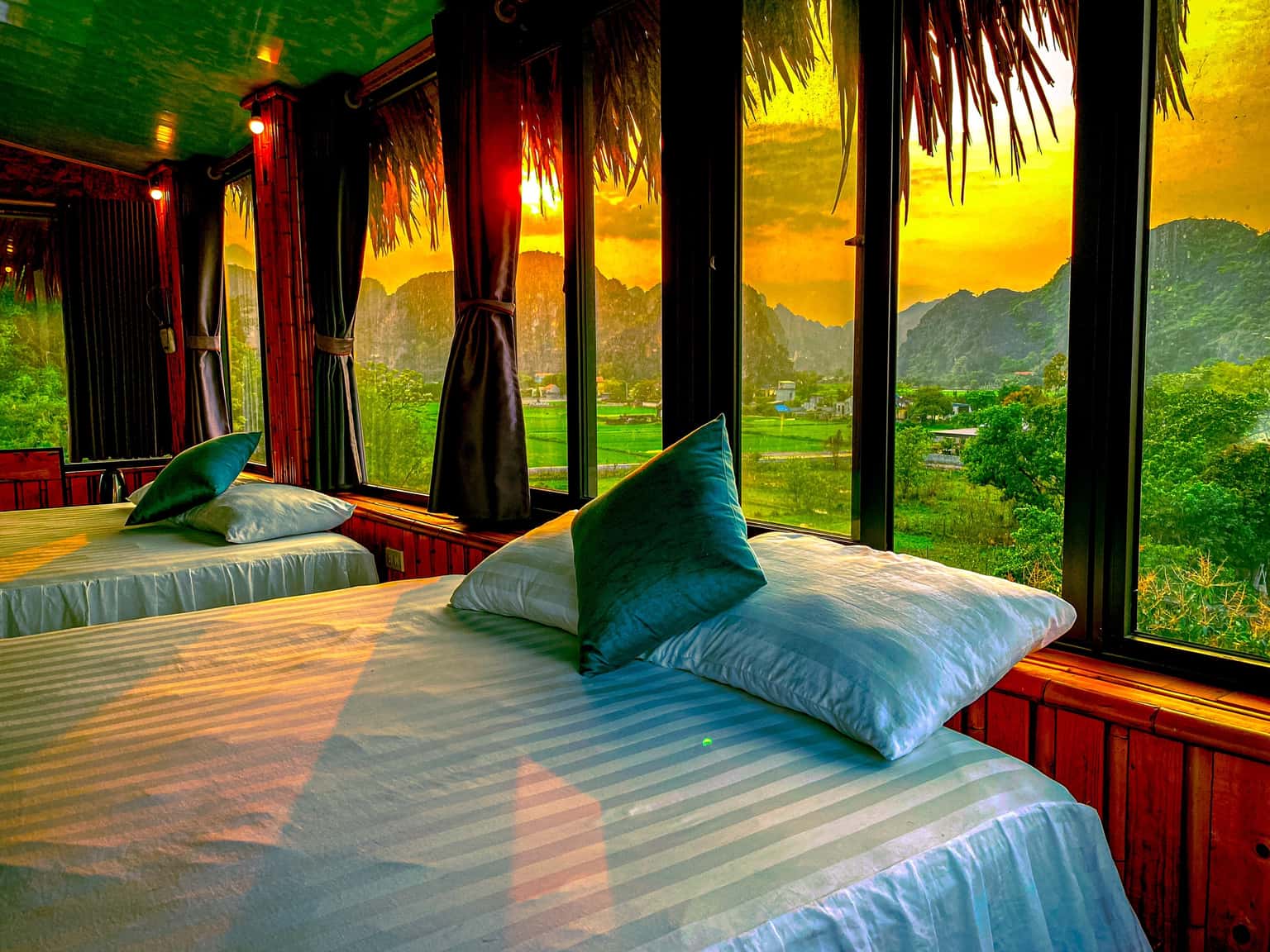 justfly phong family hang mua bamboo homestay 