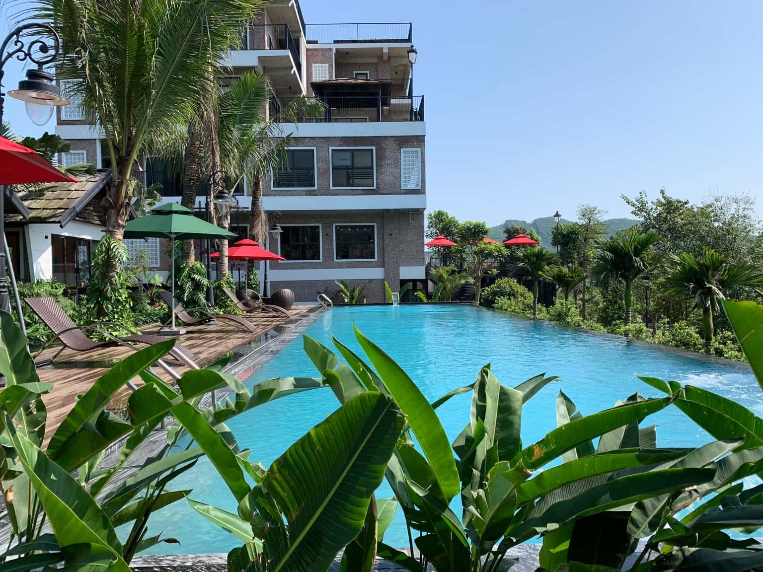 justfly suoi ngoc retreat thach that
