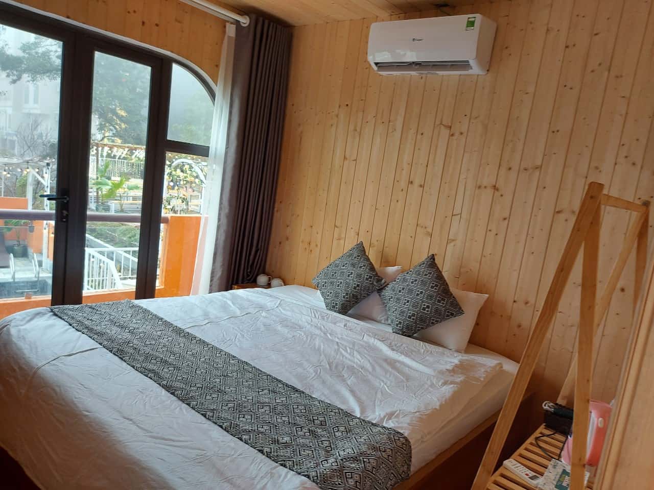 phong don bungalow 301 tam dao 