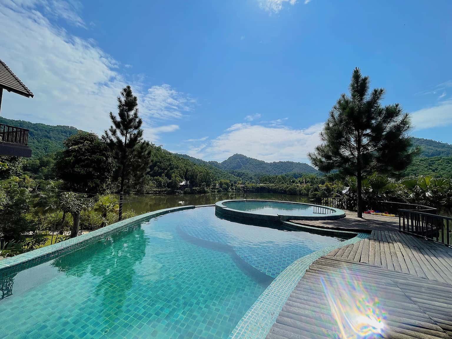 khuon vien thang may village ba vi