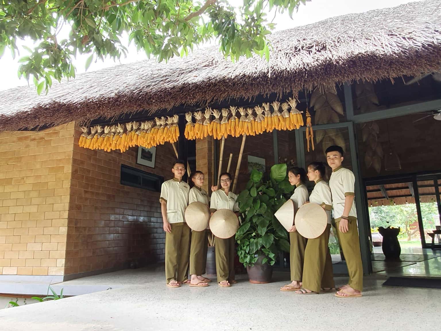 tomodachi retreat lang mit son tay