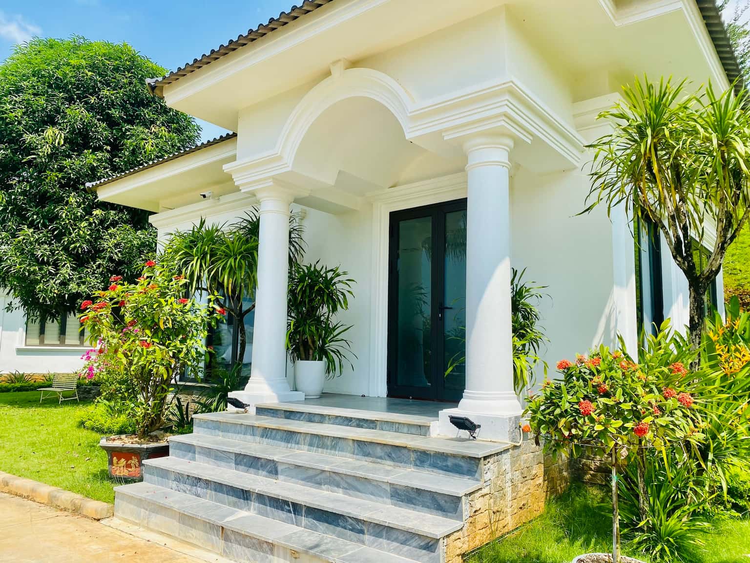 justfly lakeside villa glory resort son tay