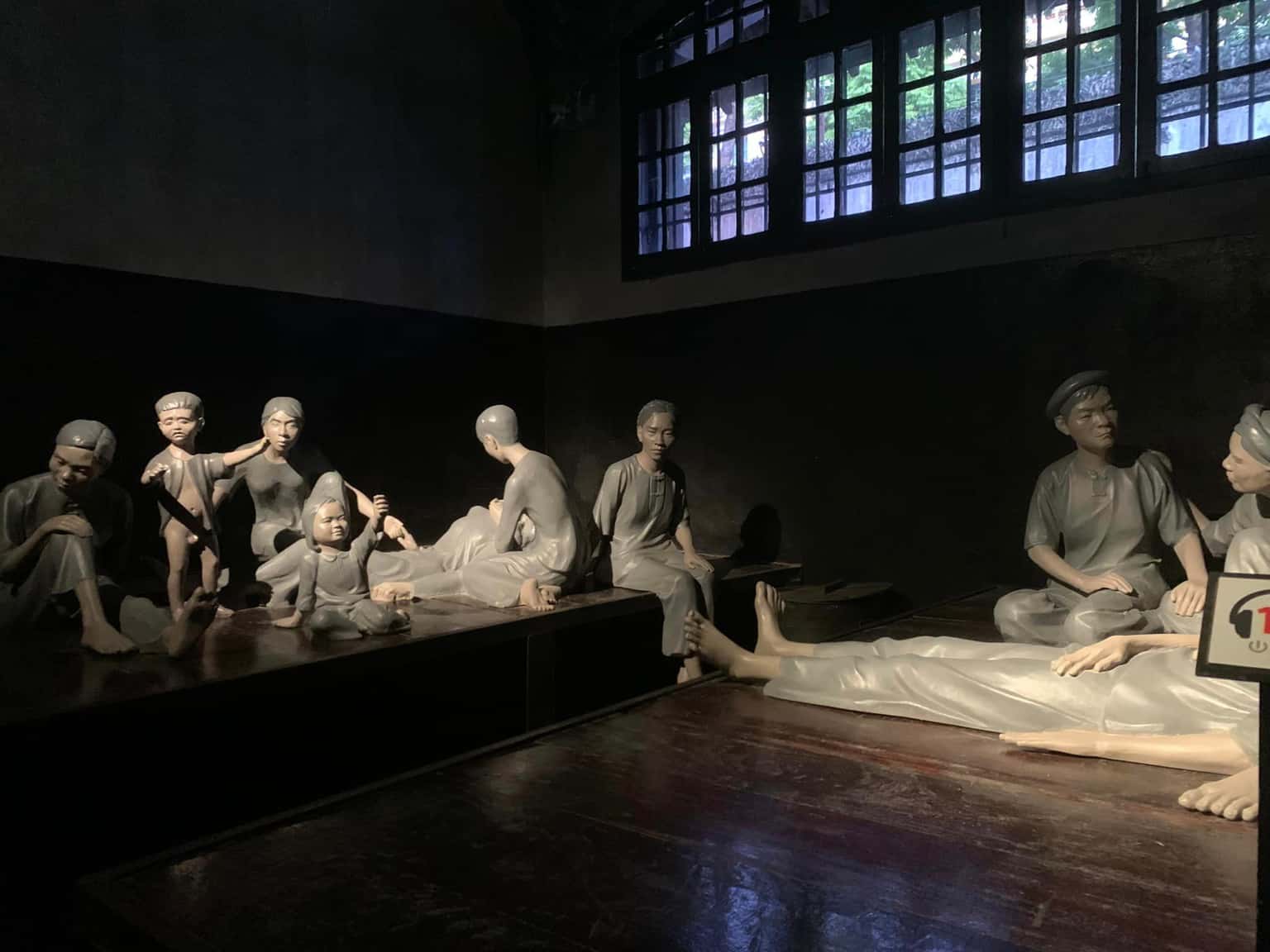 nha tu hoa lo hoan kiem dia diem du lich ha noi atthan03