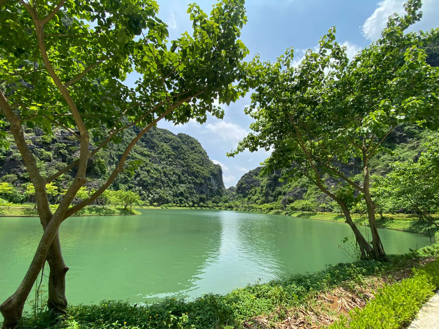 tuyet tinh coc dia diem du lich ninh binh attnib07