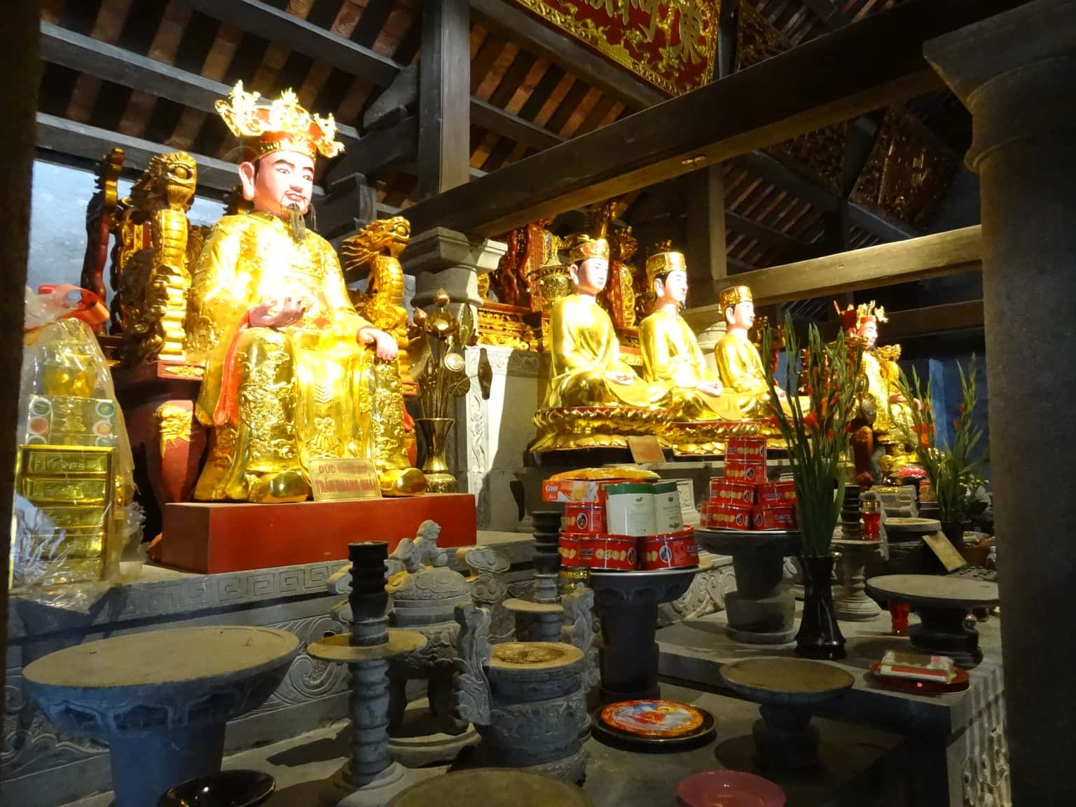 den thai vi dia diem du lich ninh binh attnib14