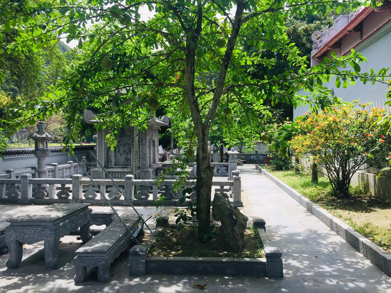 den thai vi dia diem du lich ninh binh attnib14