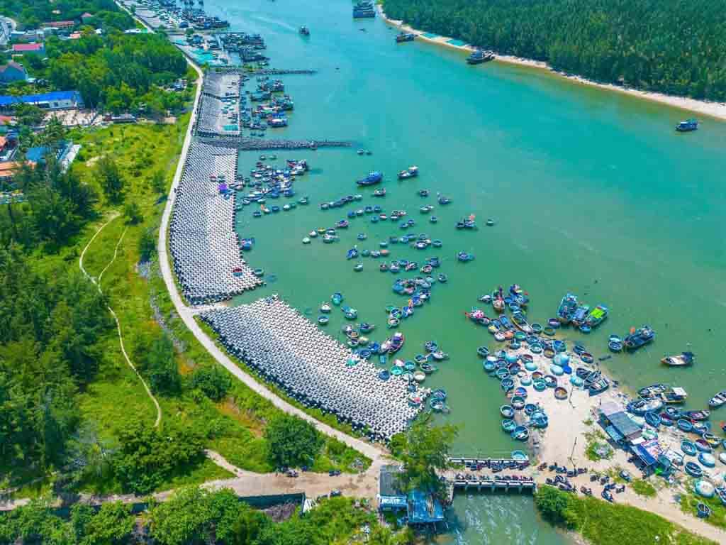 cang ca loc an dia diem du lich vung tau attvut31
