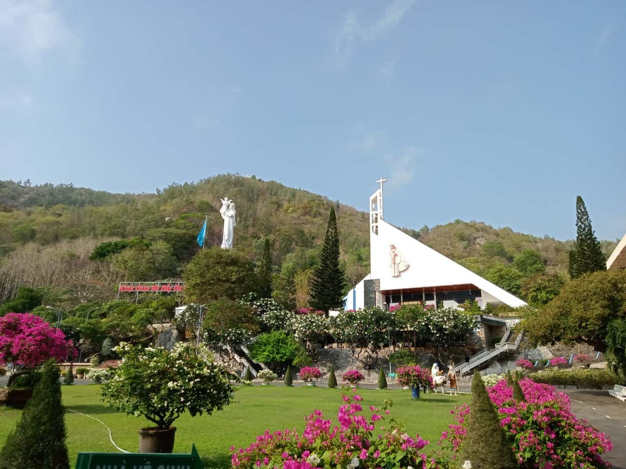 den thanh mau duc me bai dau dia diem du lich vung tau attvut34