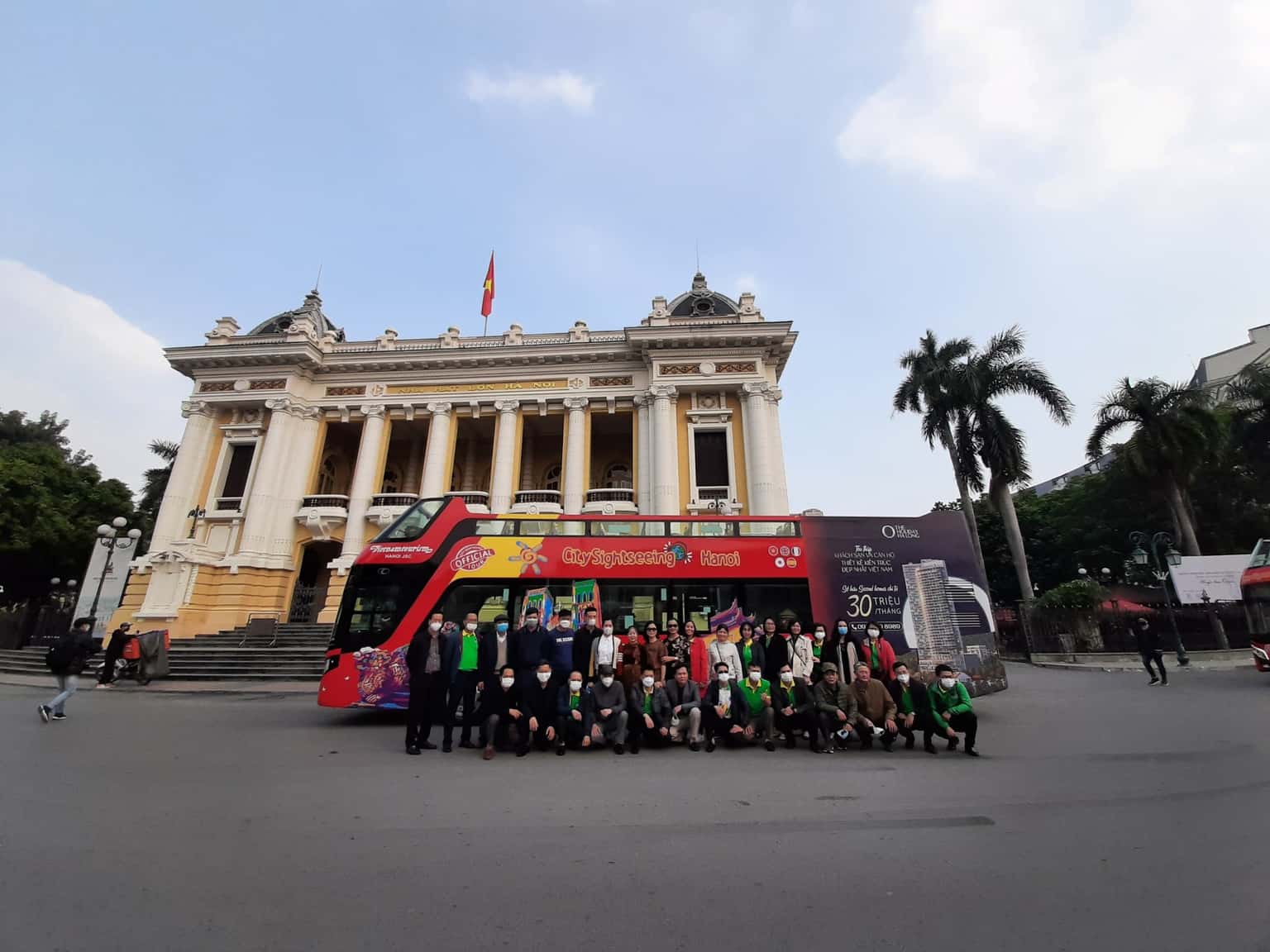 hop on hop off bus tour hanoi