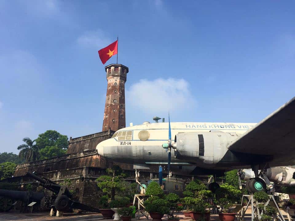 cot co ha noi ba dinh dia diem du lich ha noi atthan24