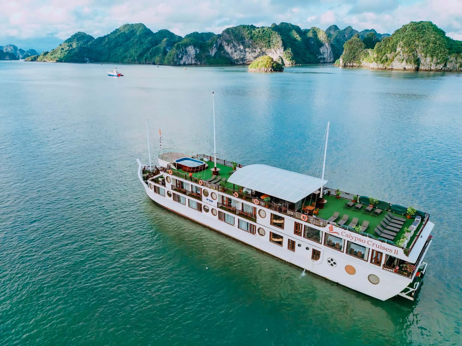 du thuyen calypso cruise oriental ha long bay