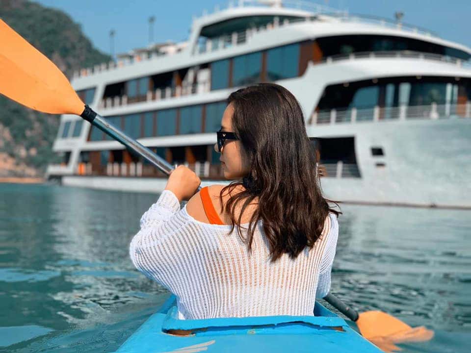 justfly le theatre cruise ha long