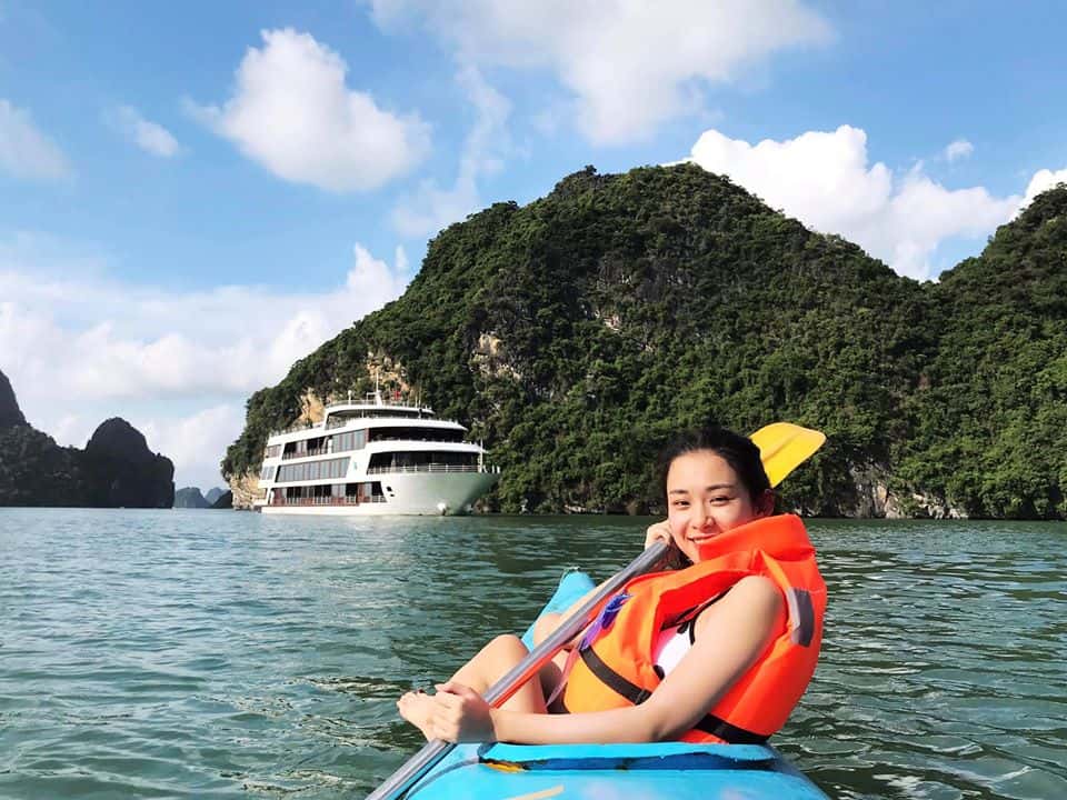 justfly le theatre cruise ha long