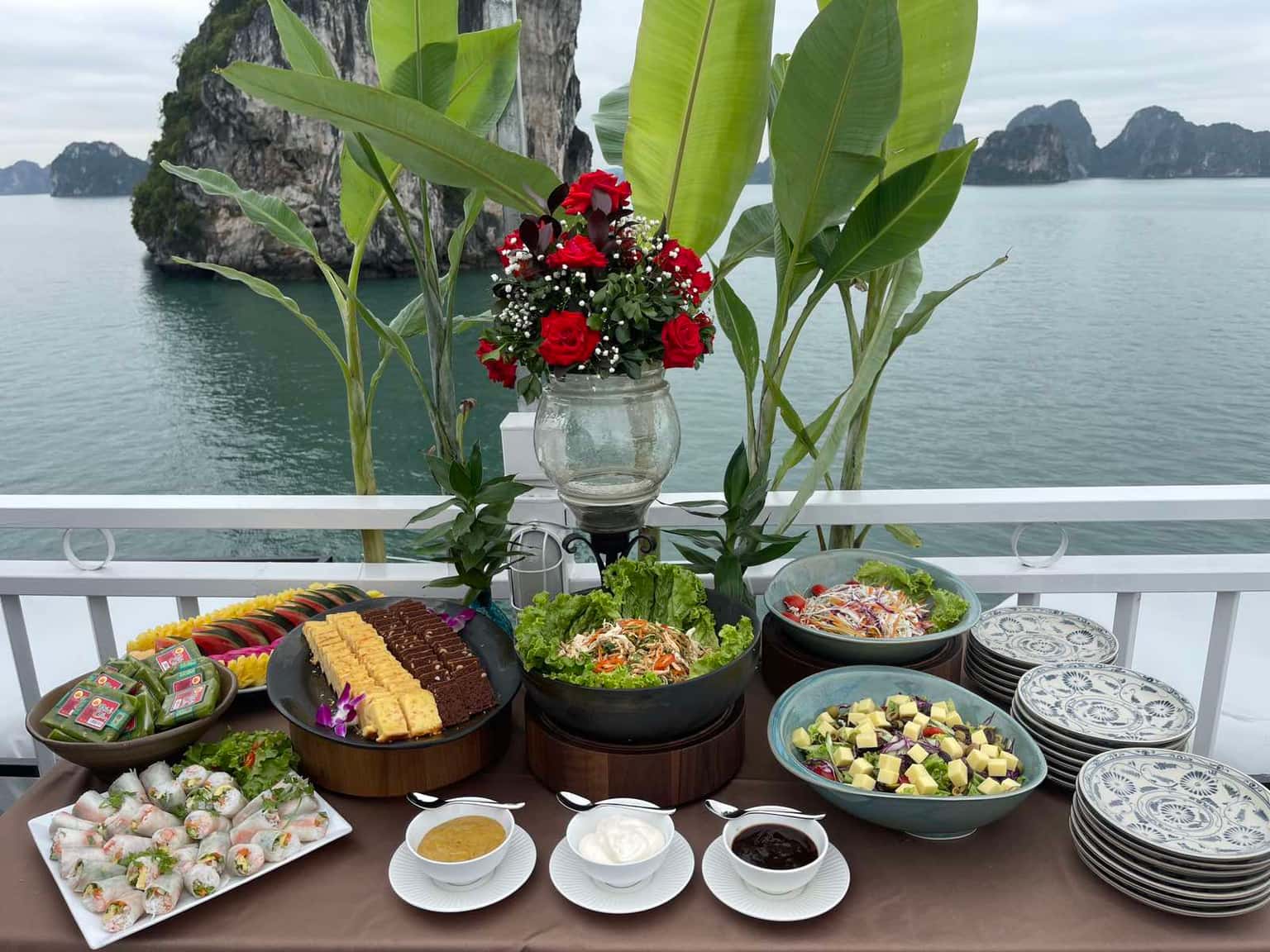 paradise peak cruise 8 cabins ha long
