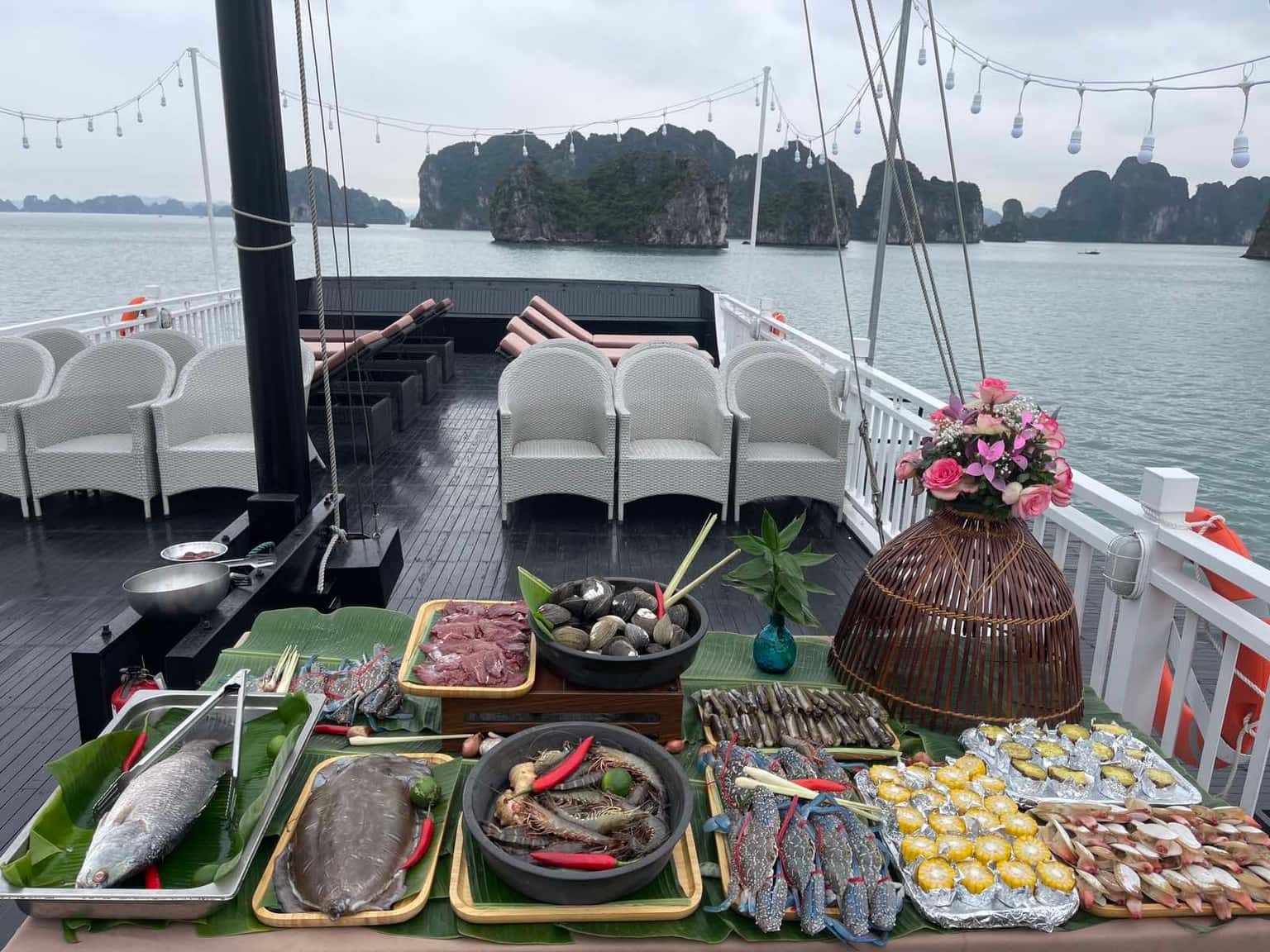 paradise peak cruise 8 cabins ha long