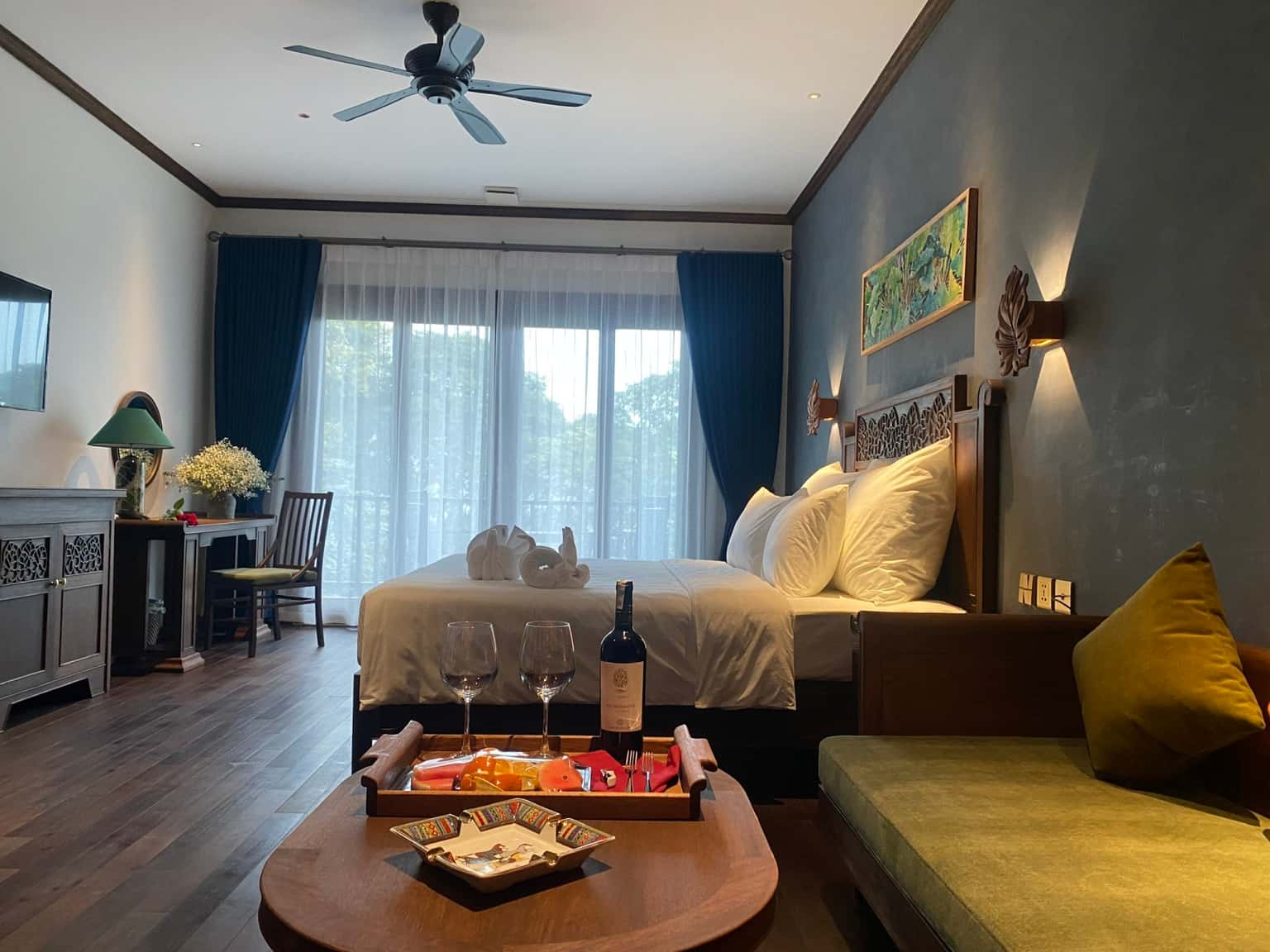 amour-fine-arts-suite-ba-vi-ha-noi