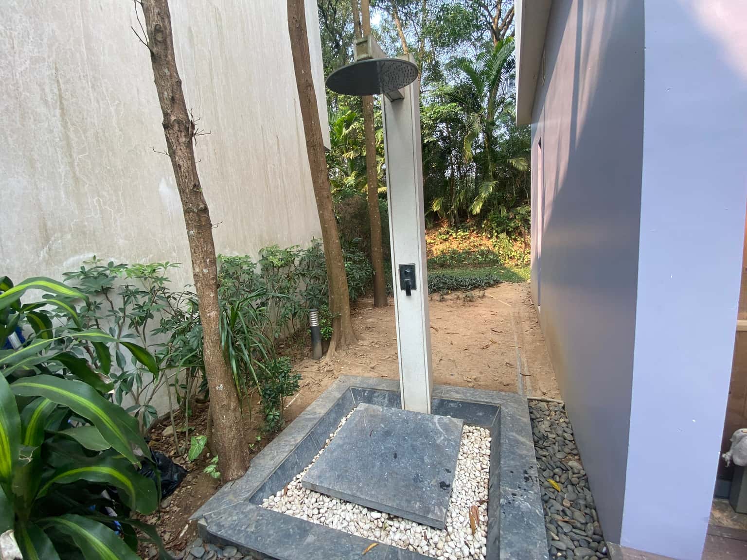 Vòi tắm tráng ngoài trời 