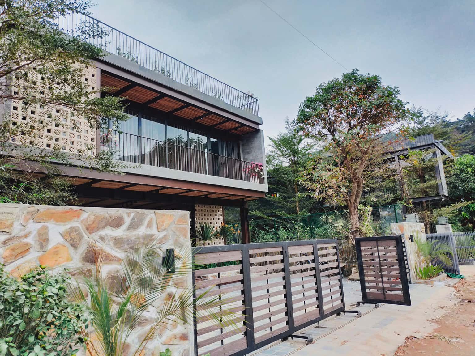 Island House Nguyên Khu (Một Homestay) tại hồ Đồng Đò, Sóc Sơn — ảnh 3