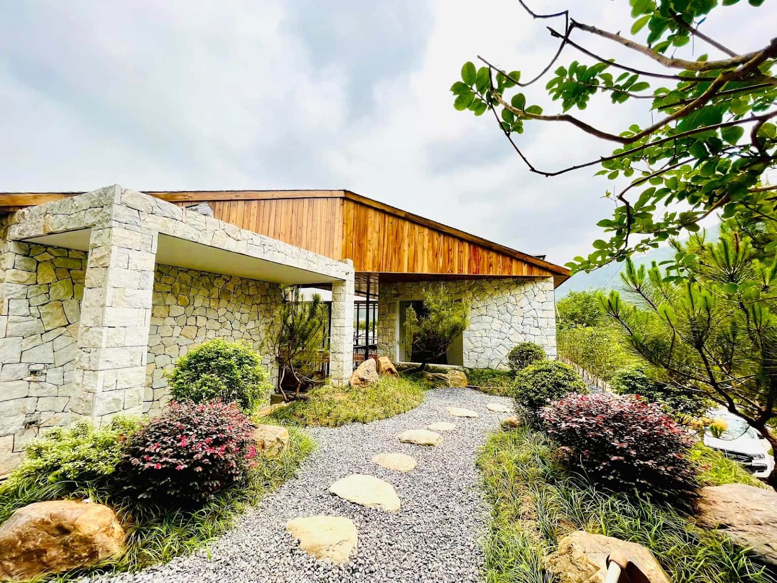 位于 Sóc Sơn Đồng Đò 湖的 Shohin Garden — 照片 11